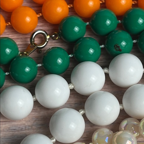 Lot of 9 Colorful Plastic Beaded Necklace Set - Picture 3 of 10